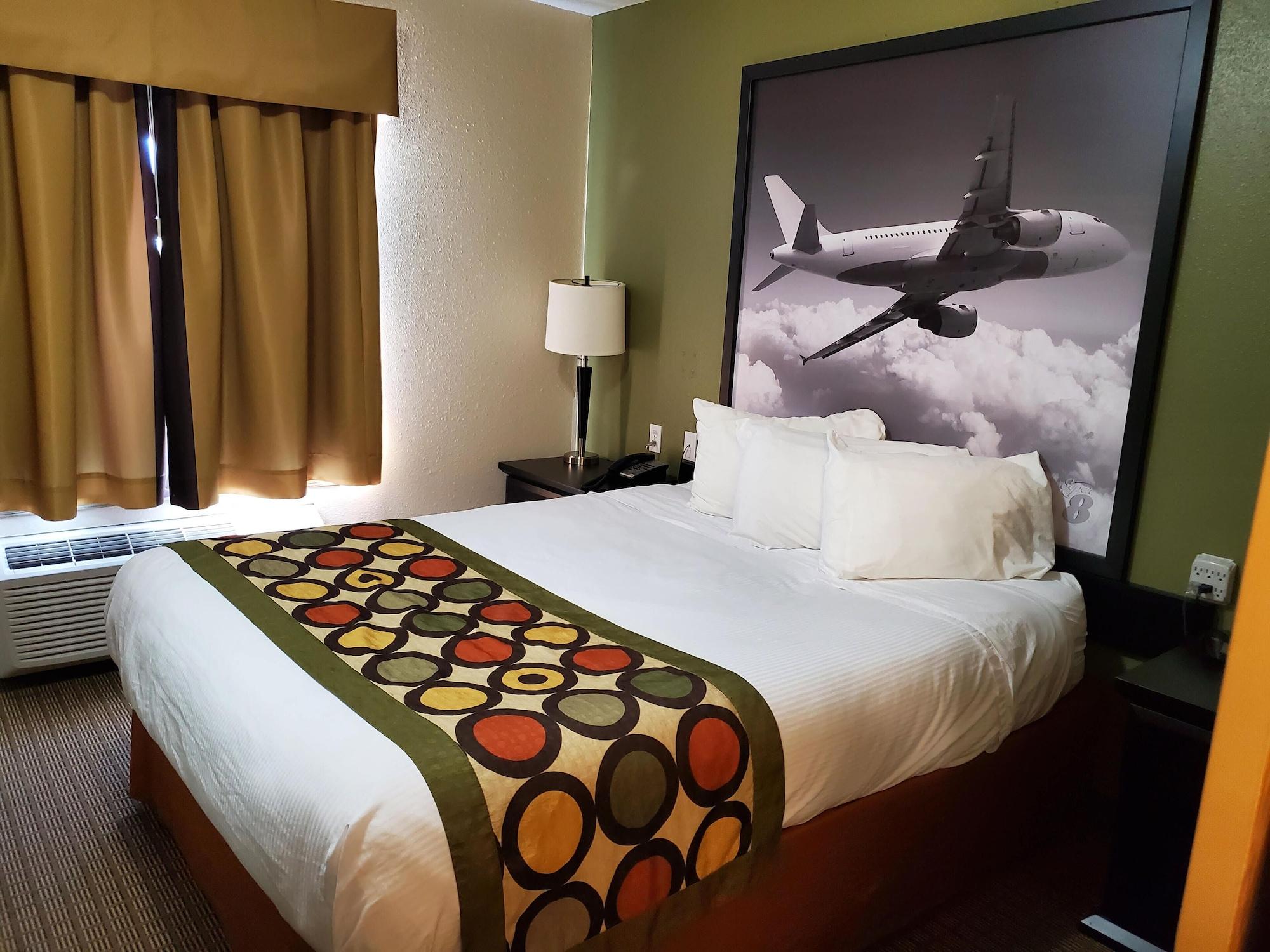 Hotel Super 8 By Wyndham Edmonton International Airport 2*