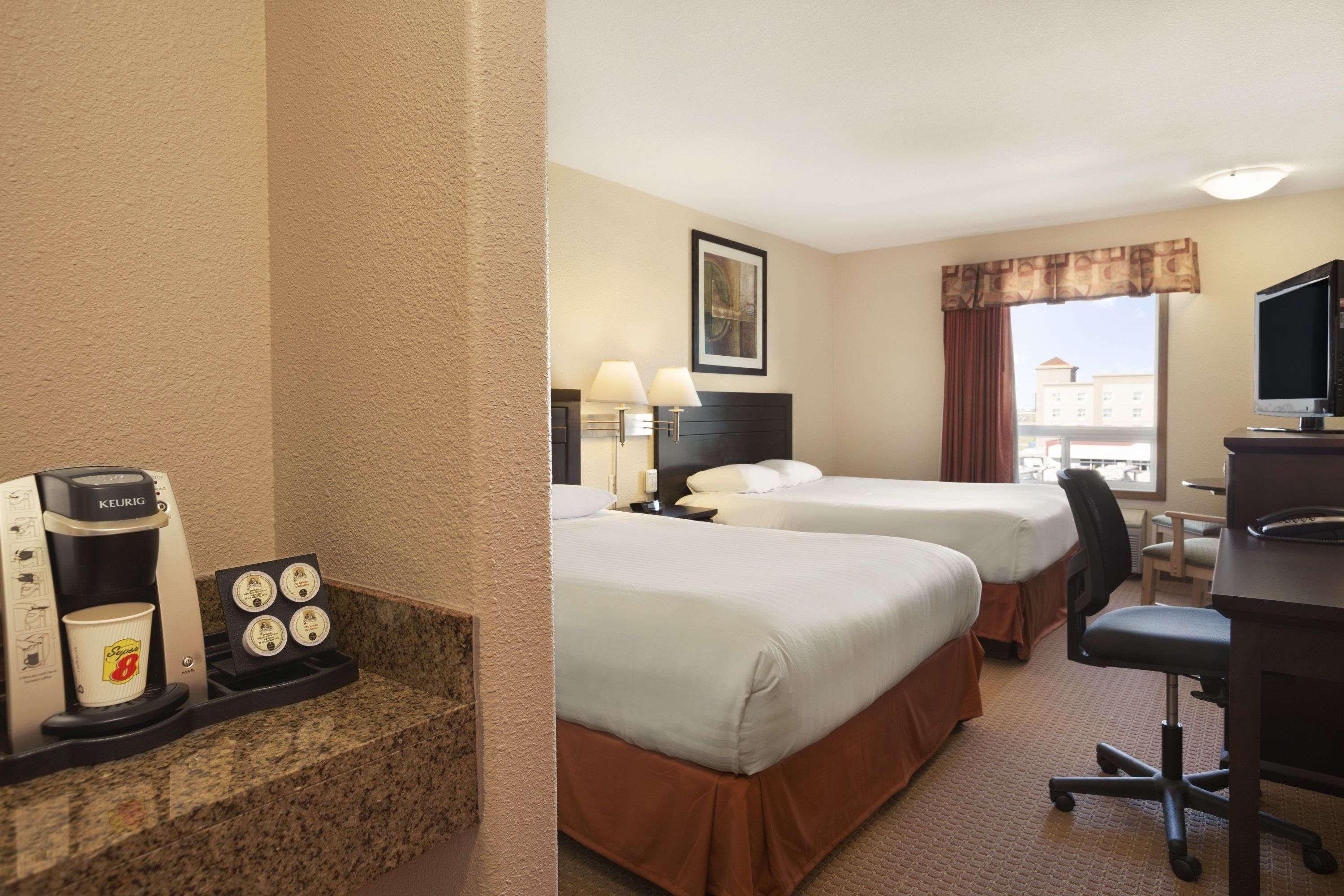 Hotel Super 8 By Wyndham Edmonton International Airport