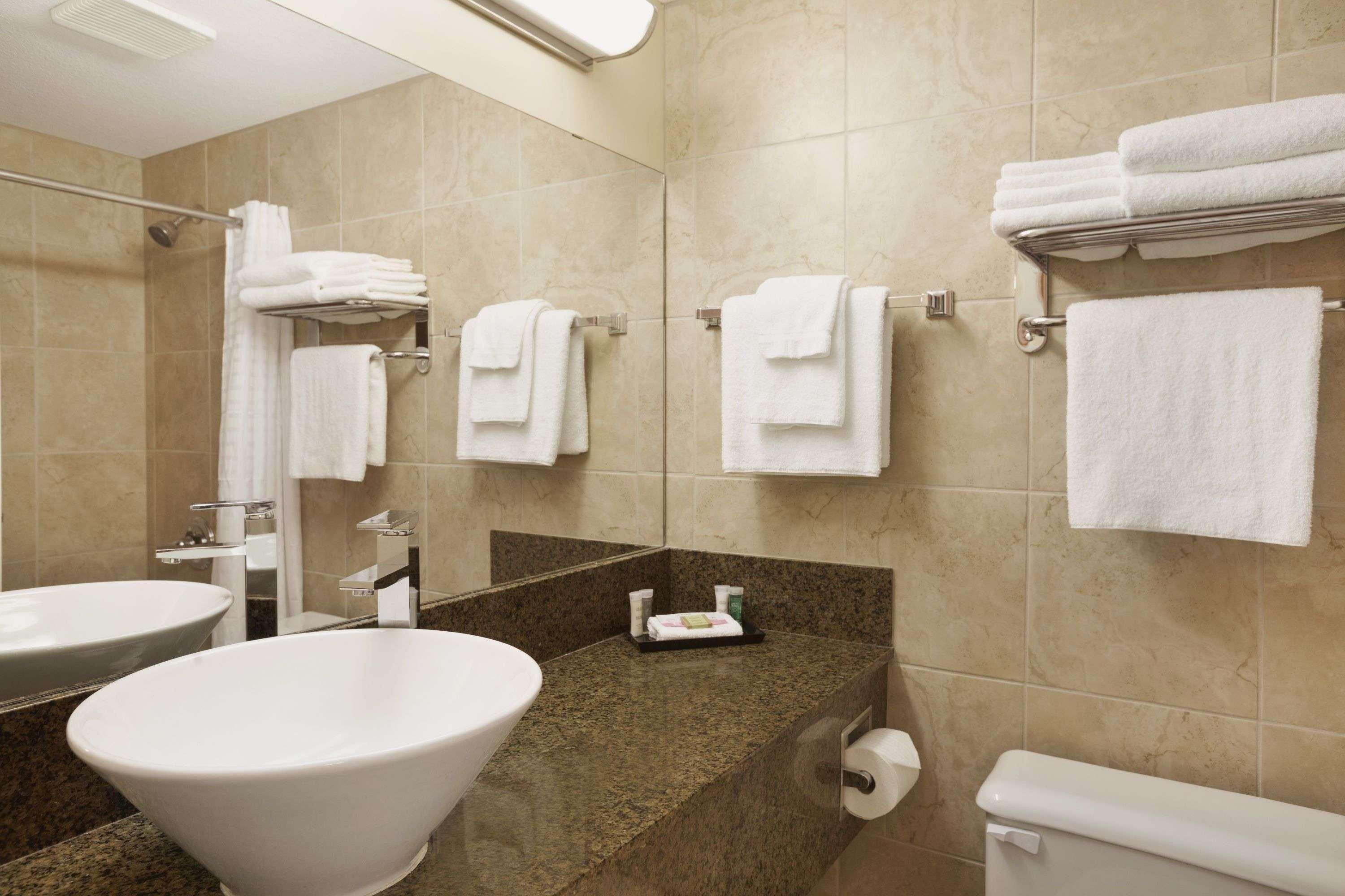 Super 8 By Wyndham Edmonton International Airport Hotel Leduc