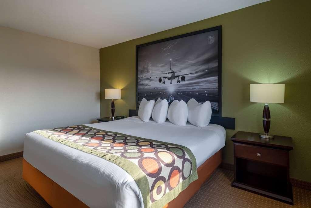 Super 8 By Wyndham Edmonton International Airport Hotel 2*