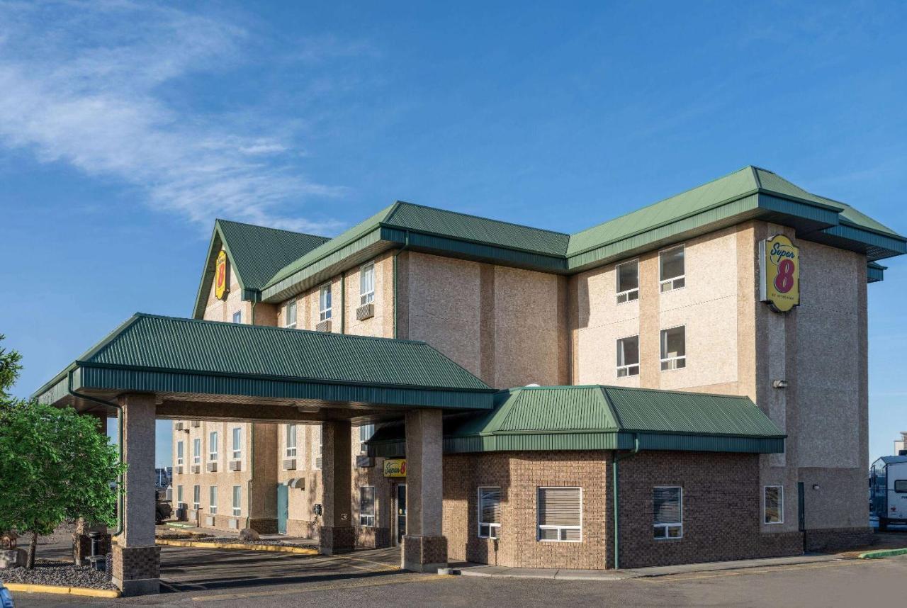 Hotel Super 8 By Wyndham Edmonton International Airport Leduc