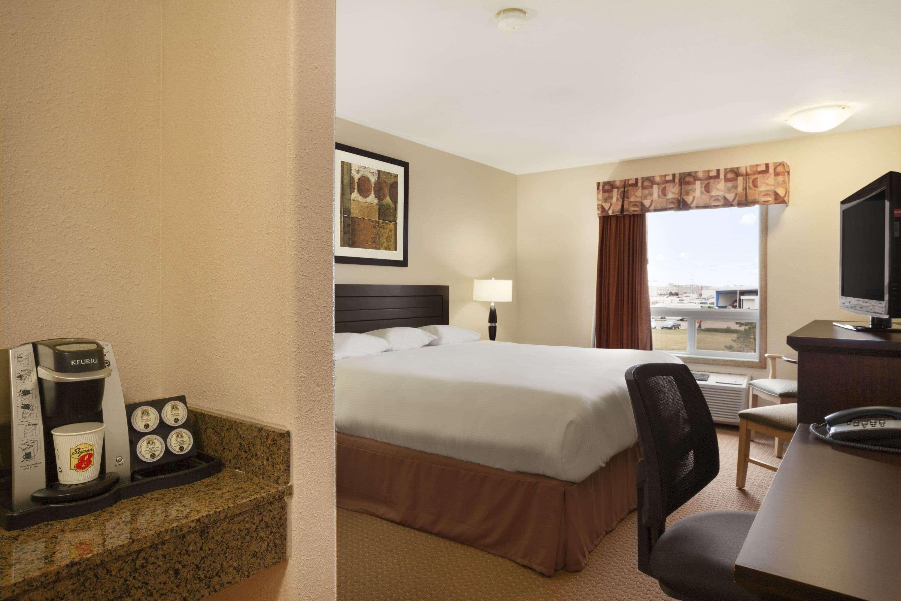 Super 8 By Wyndham Edmonton International Airport Hotel Leduc