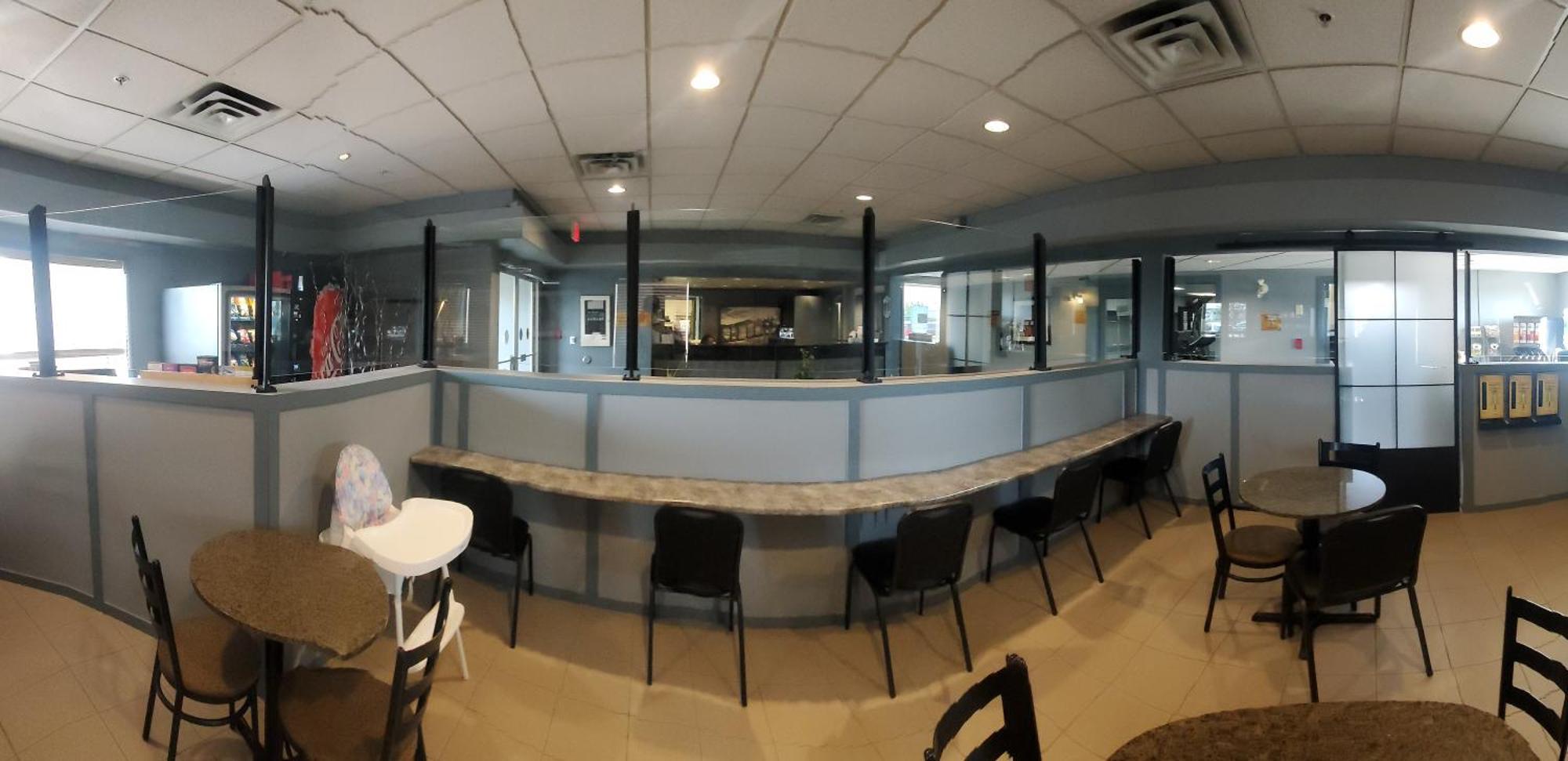 Super 8 By Wyndham Edmonton International Airport Hotel