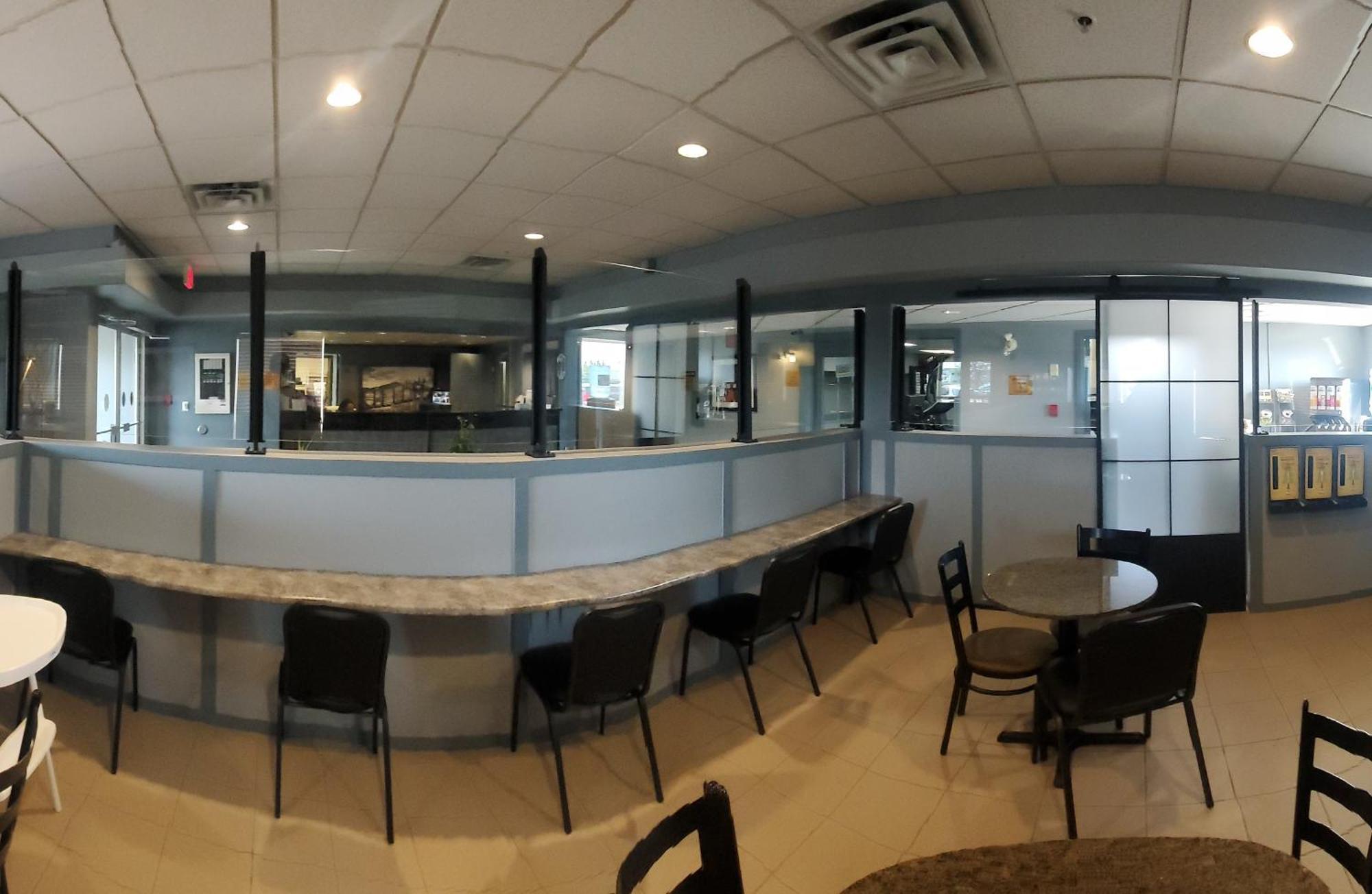 Super 8 By Wyndham Edmonton International Airport Hotel Leduc