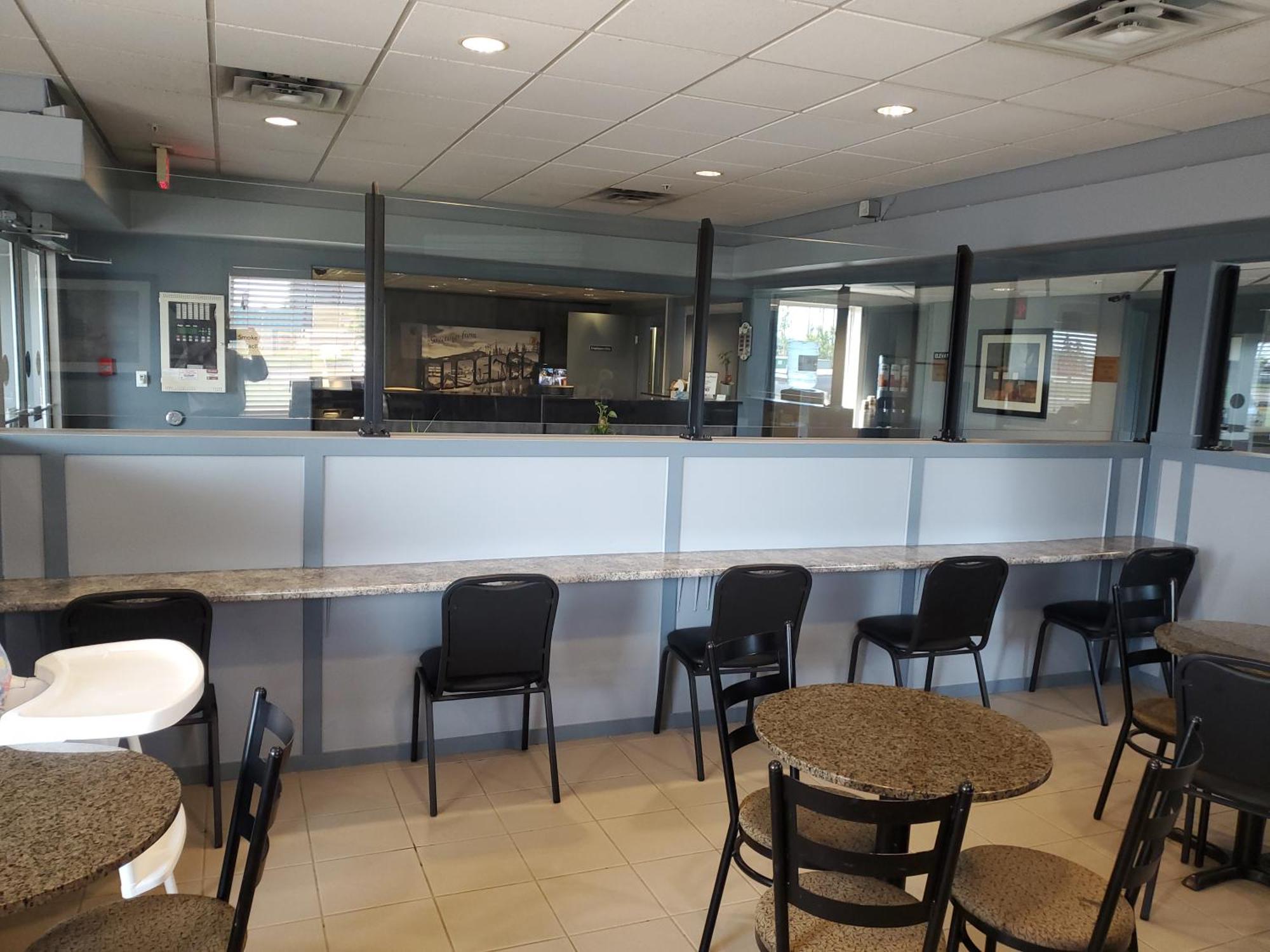 Super 8 By Wyndham Edmonton International Airport 2*