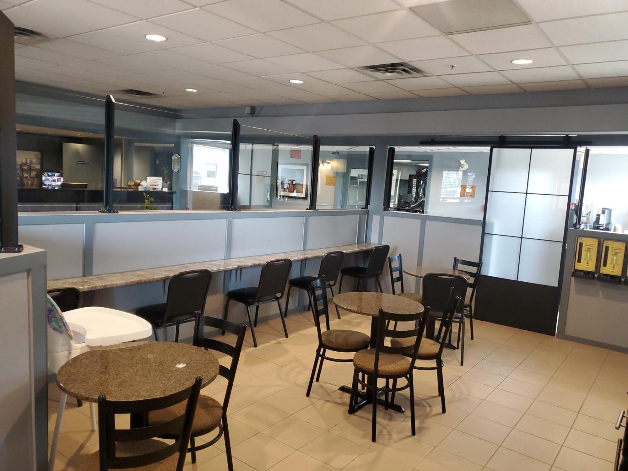 Super 8 By Wyndham Edmonton International Airport 2*