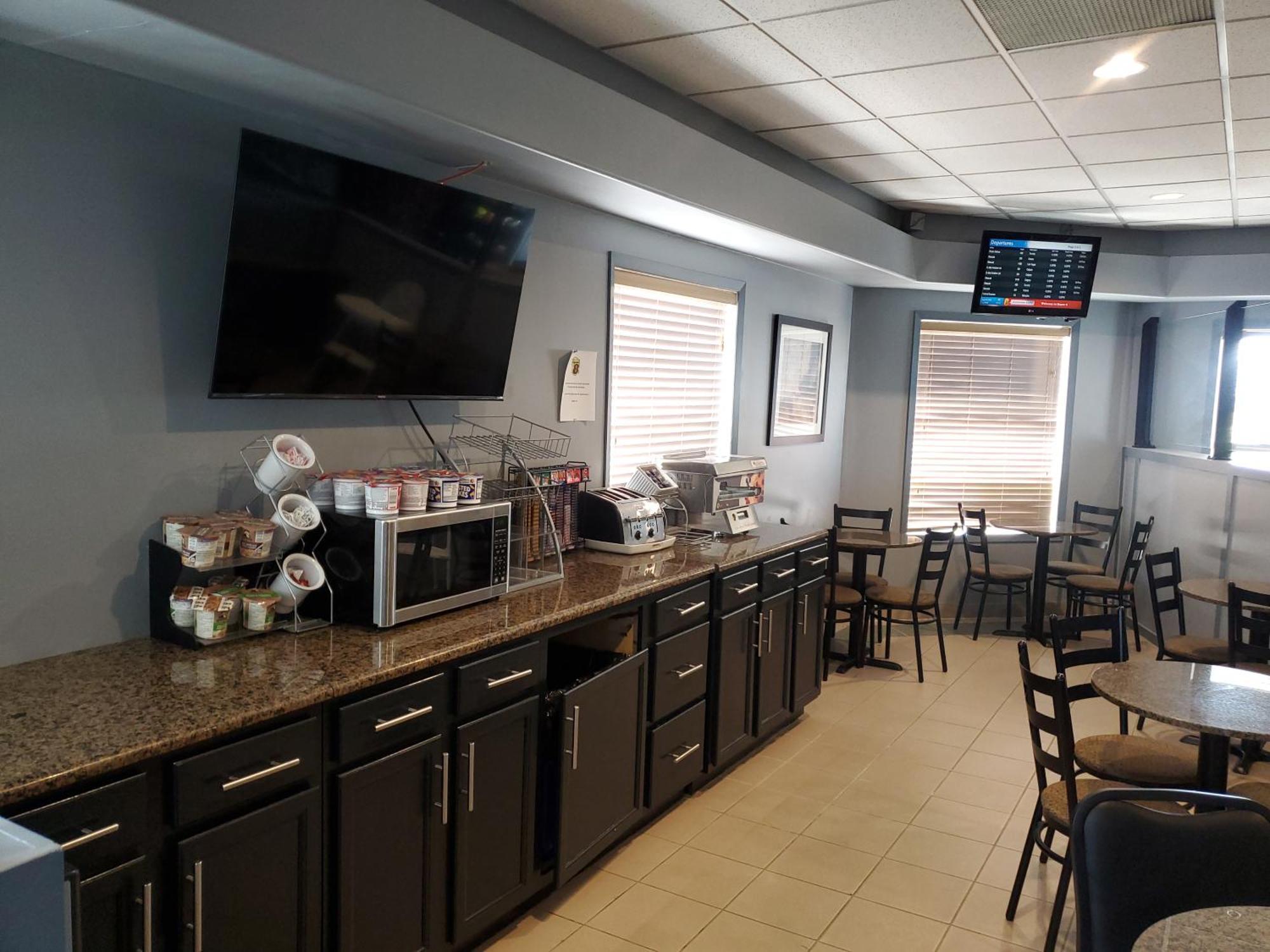 Super 8 By Wyndham Edmonton International Airport Hotel 2*